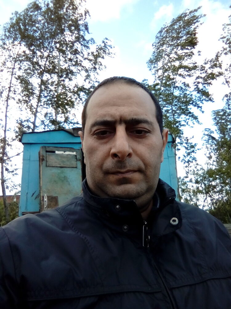  ,   Artur, 46 ,   ,   , c 