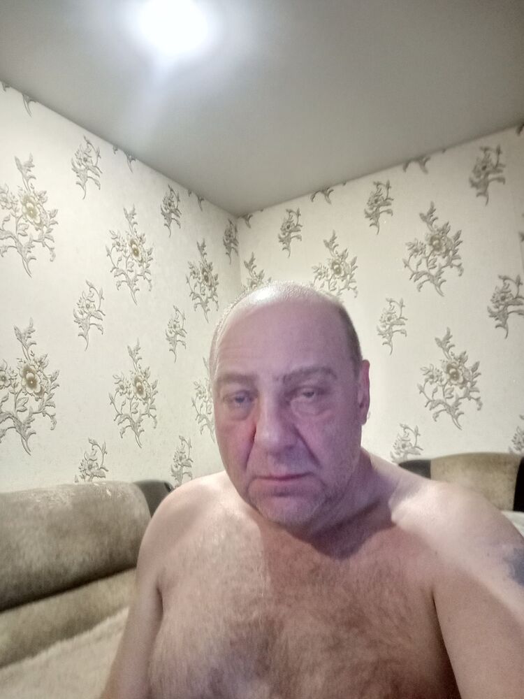  48748407  Victor, 57 ,    