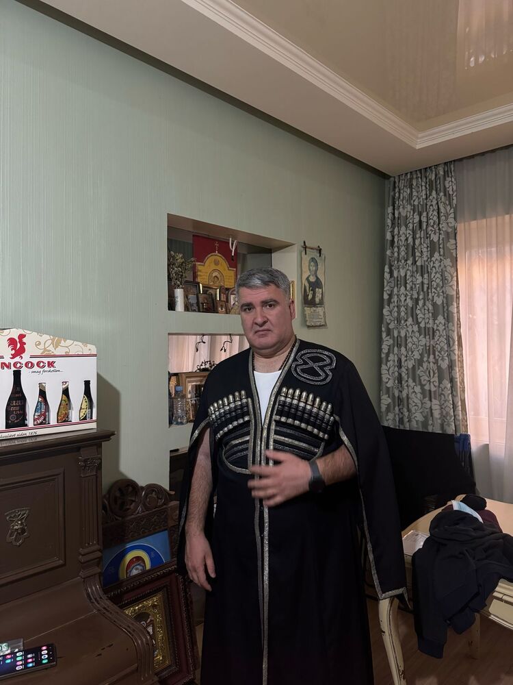  ,   Dekarte, 53 ,   ,   