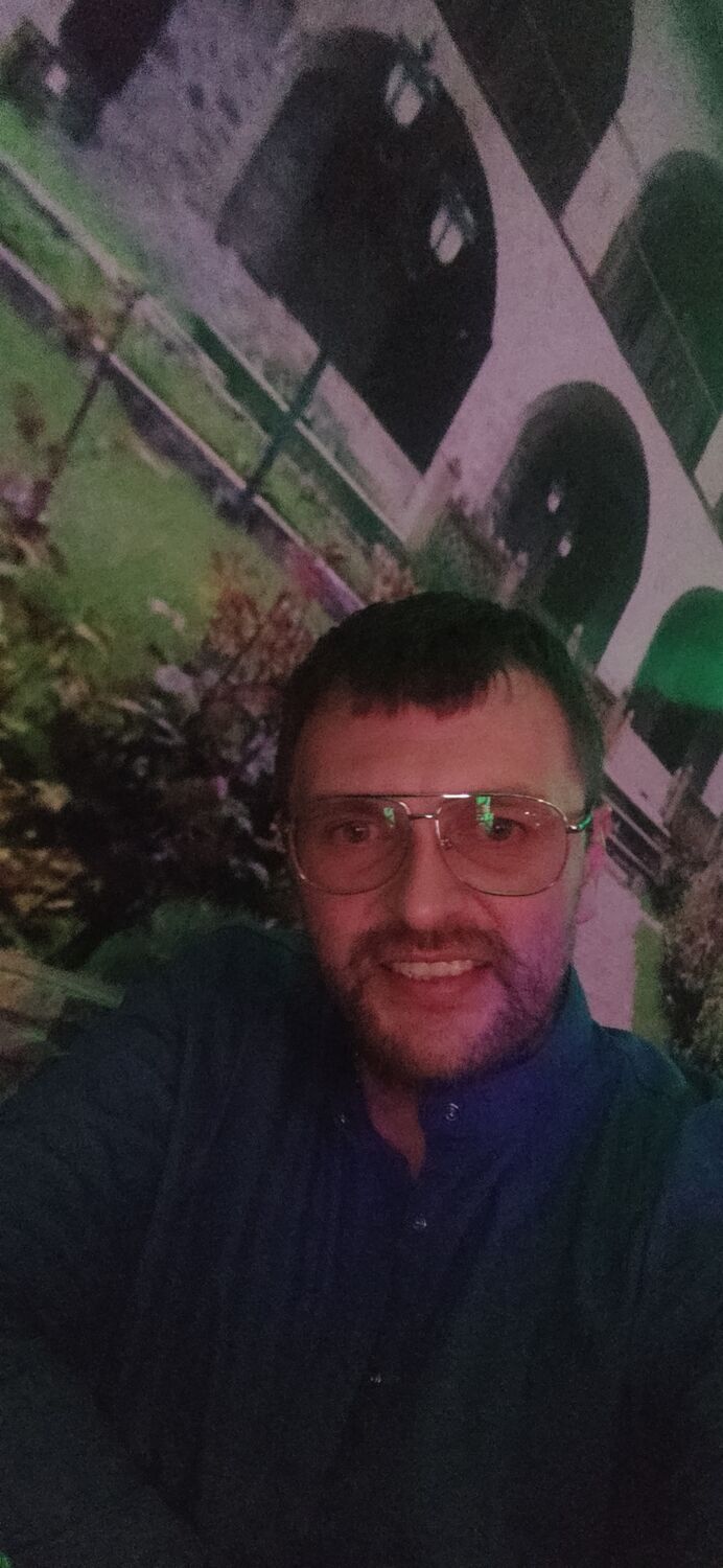  28402317  Dima, 37 ,    