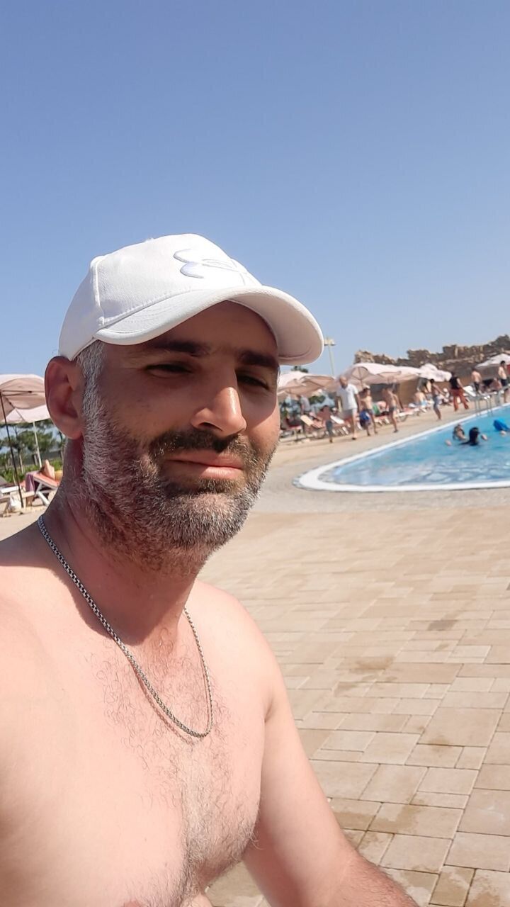  29032887  , 37 ,    