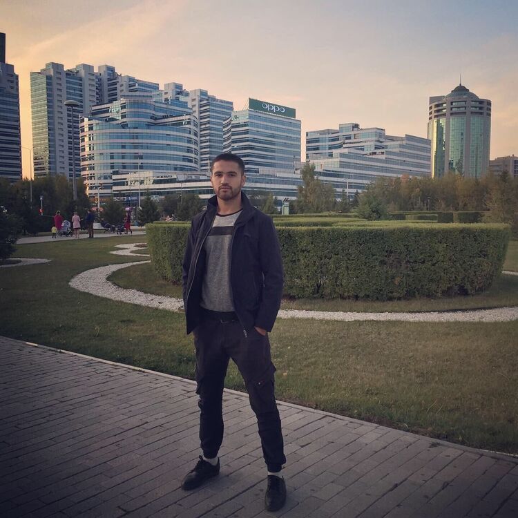  38167957  Latipov, 29 ,     