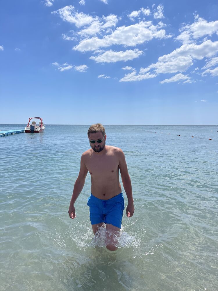  ,   Andrey Goody, 37 ,   ,   