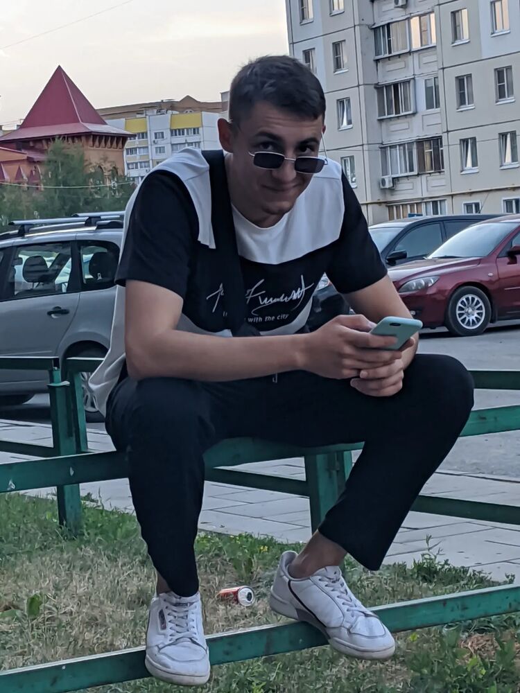  50142597  Sergey, 24 ,    