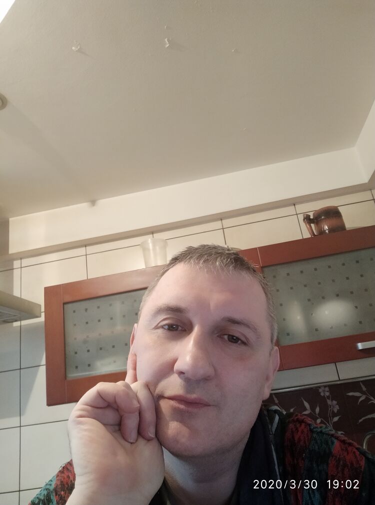  48004797  Pavel, 51 ,    