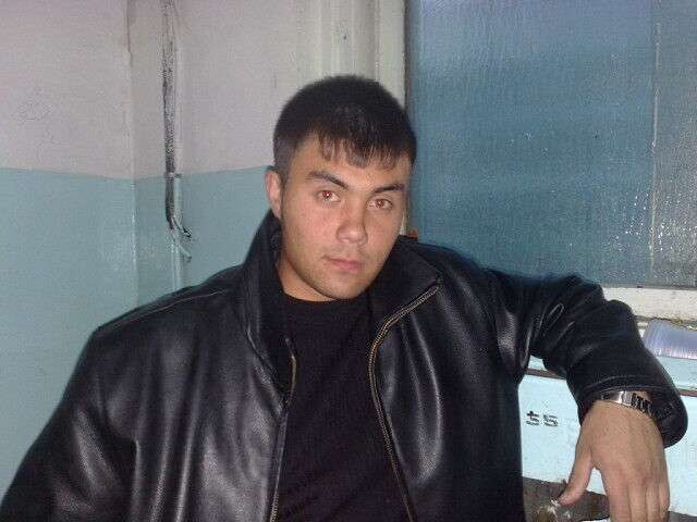  33993927  , 37 ,    