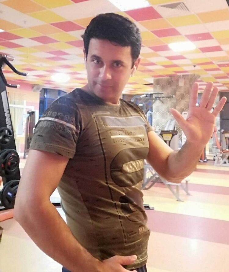  29836017  Toni, 37 ,    