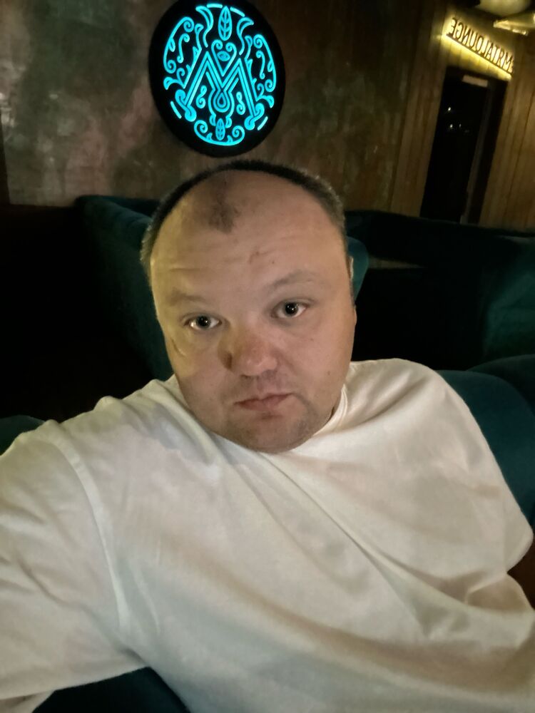  48780227  Leonid, 36 ,    
