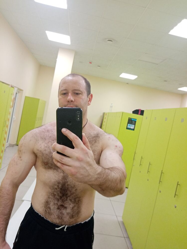  29810647  Alexander, 37 ,    