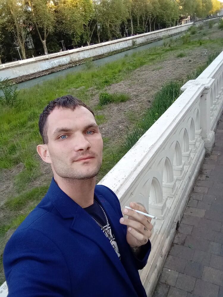  ,   Nik, 31 ,     , c 