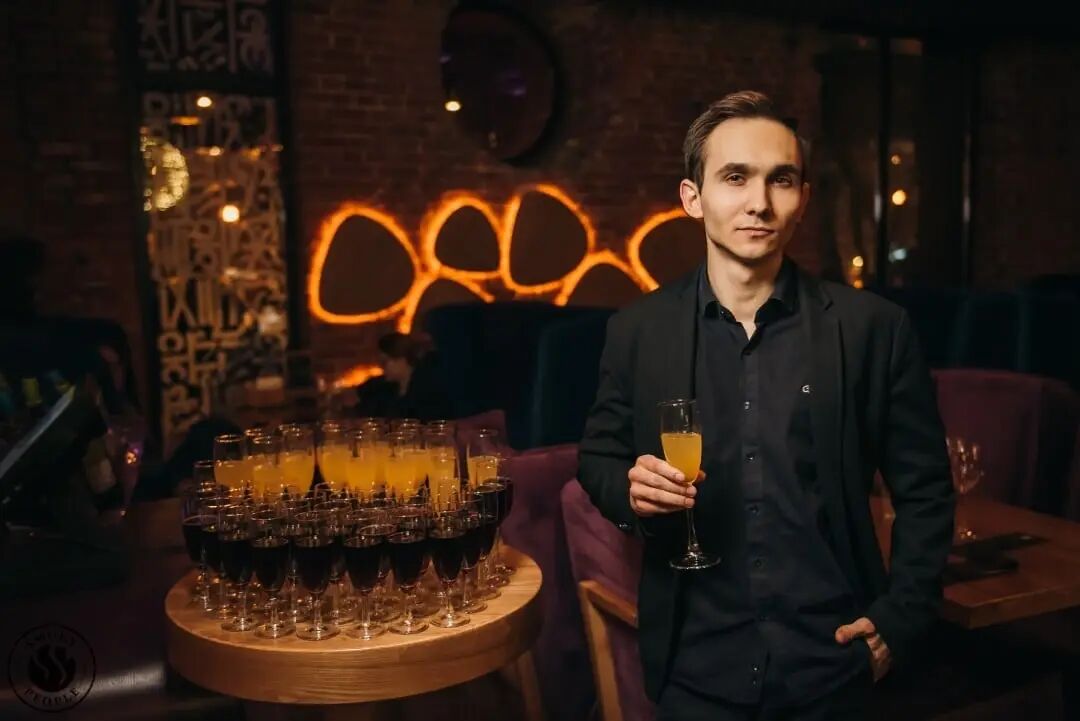  27543827  Timur, 29 ,    