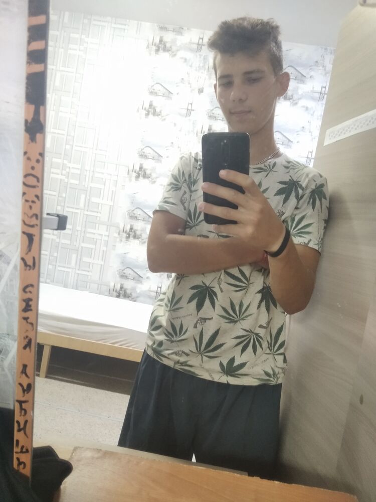  28781027  Artyr, 22 ,    