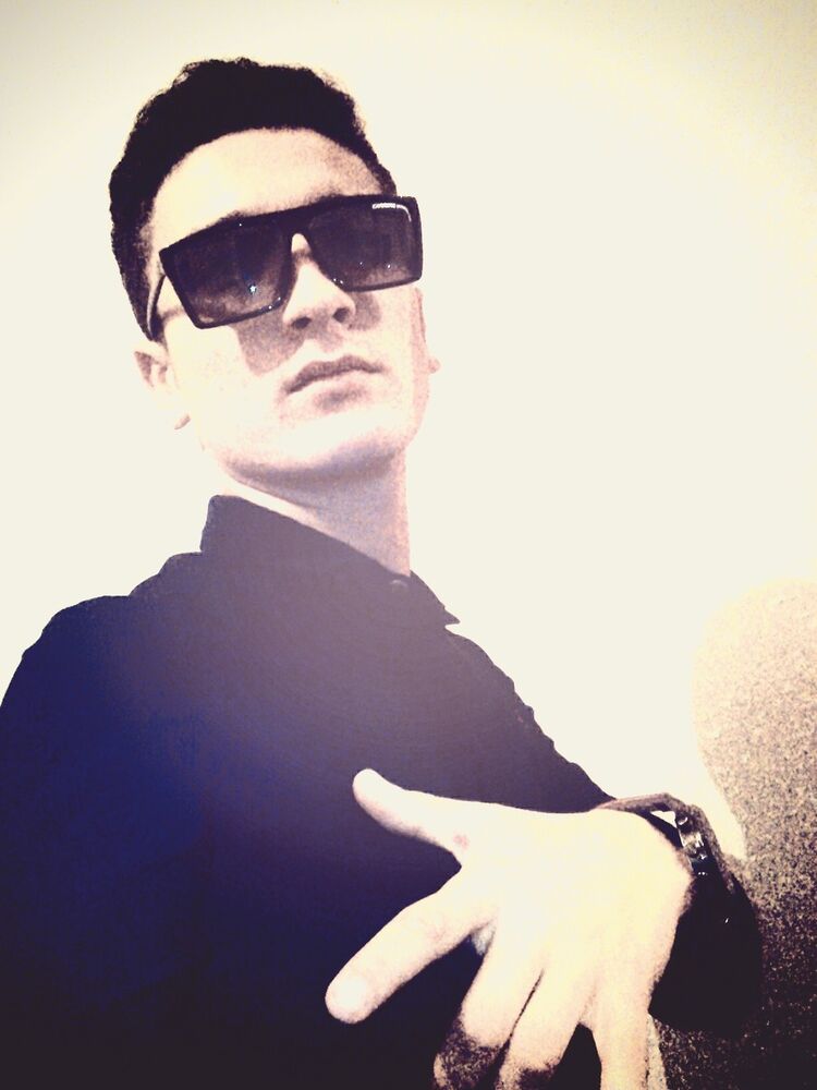  5385547  Alixan, 29 ,    