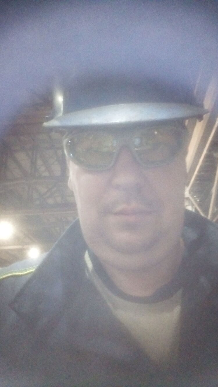  46044317  , 39 ,    