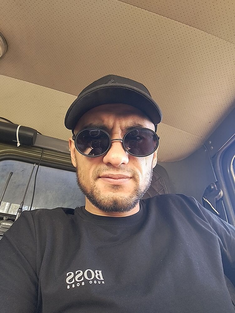  ,   Amir, 27 ,   ,   , c , 