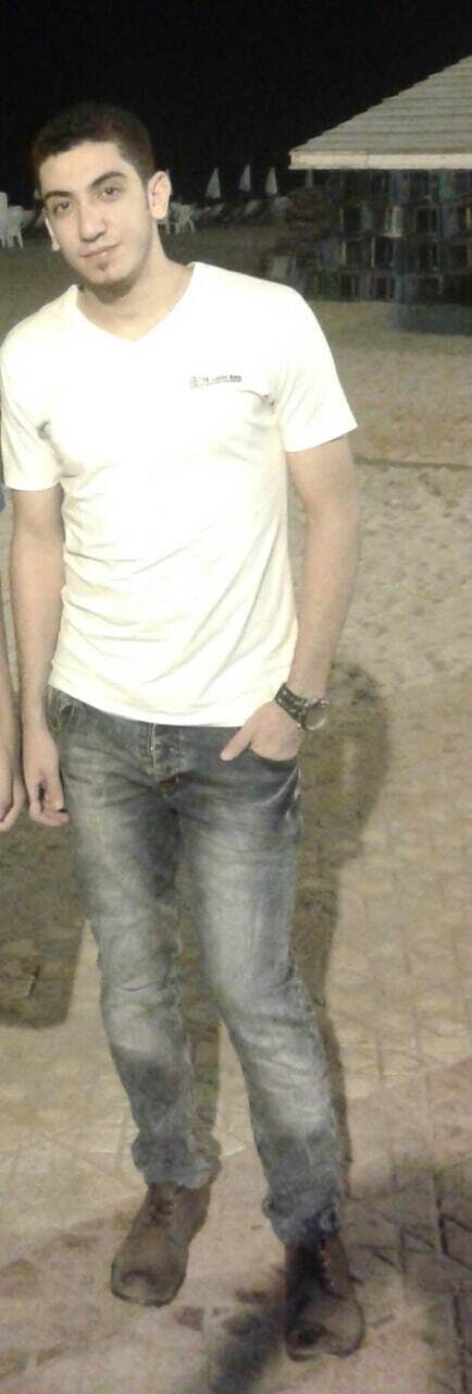  30980487  Mohamed, 32 ,    