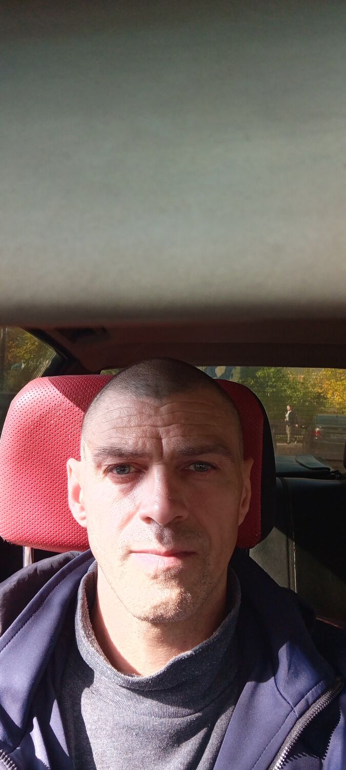  44033267  , 42 ,    --