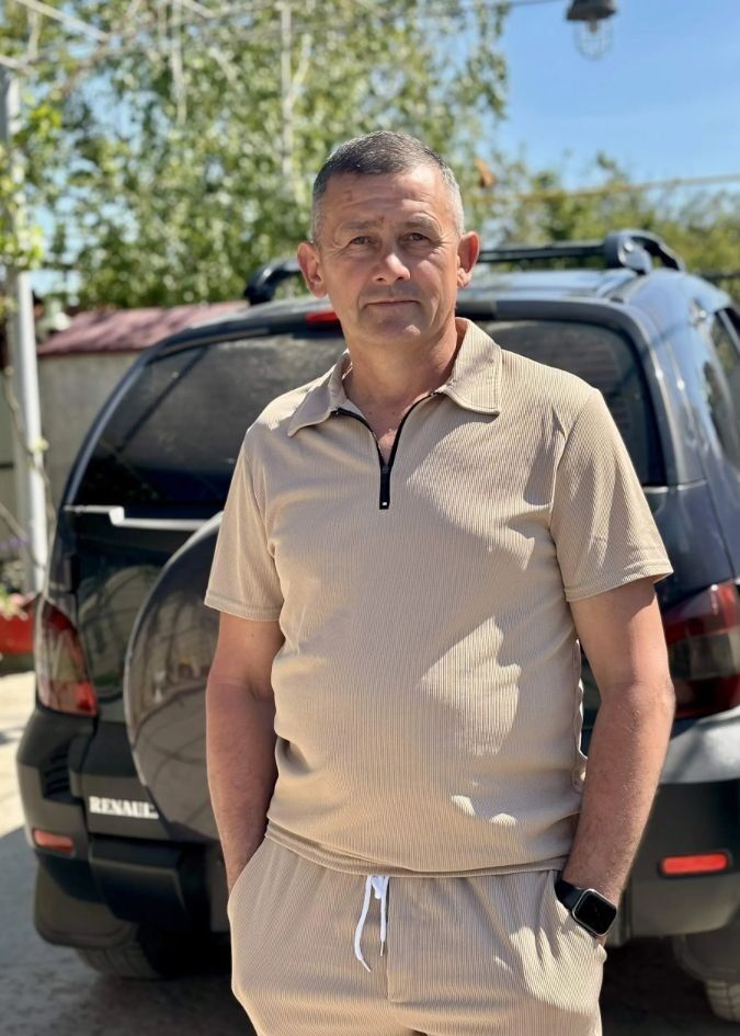 52829497  Anatoly, 62 ,    