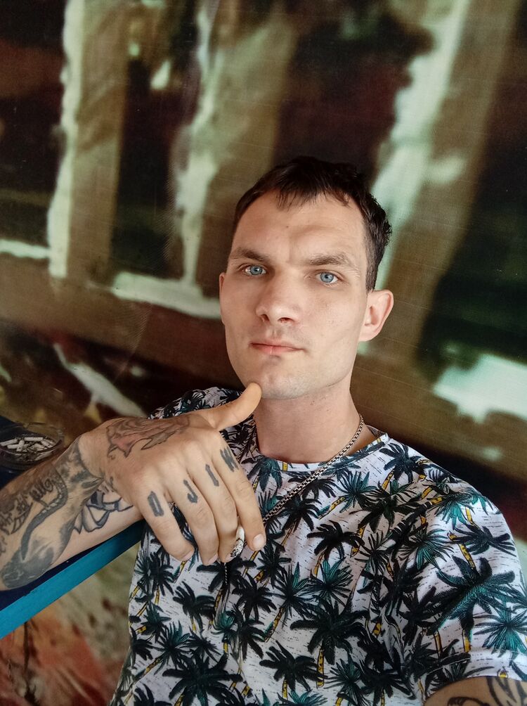  ,   Nik, 31 ,     , c 