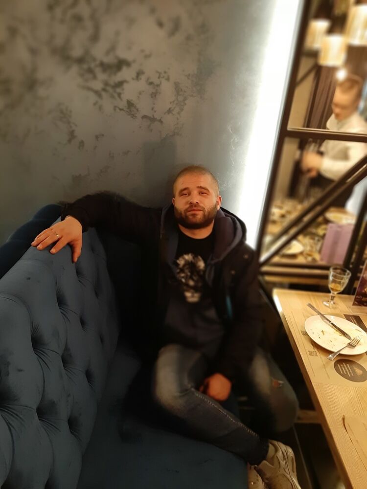  18493577  , 33 ,    