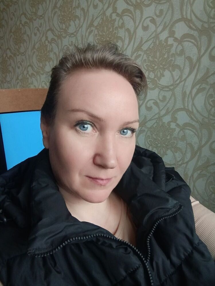  53020397  Anna, 51 ,    