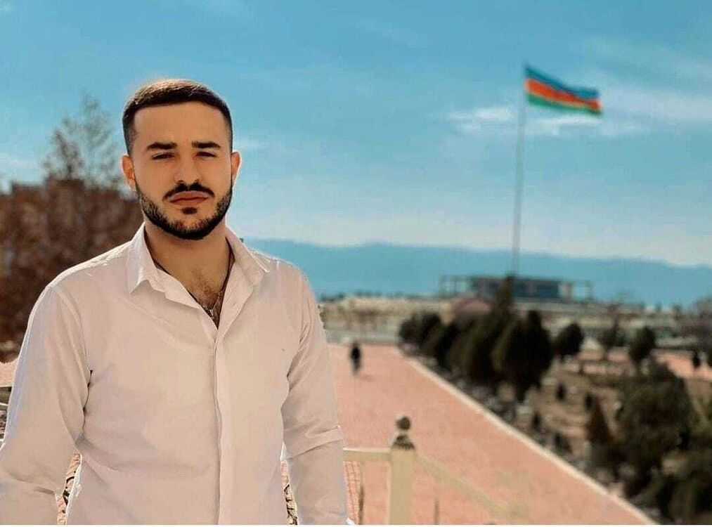 ,   Hakan, 27 ,   ,   