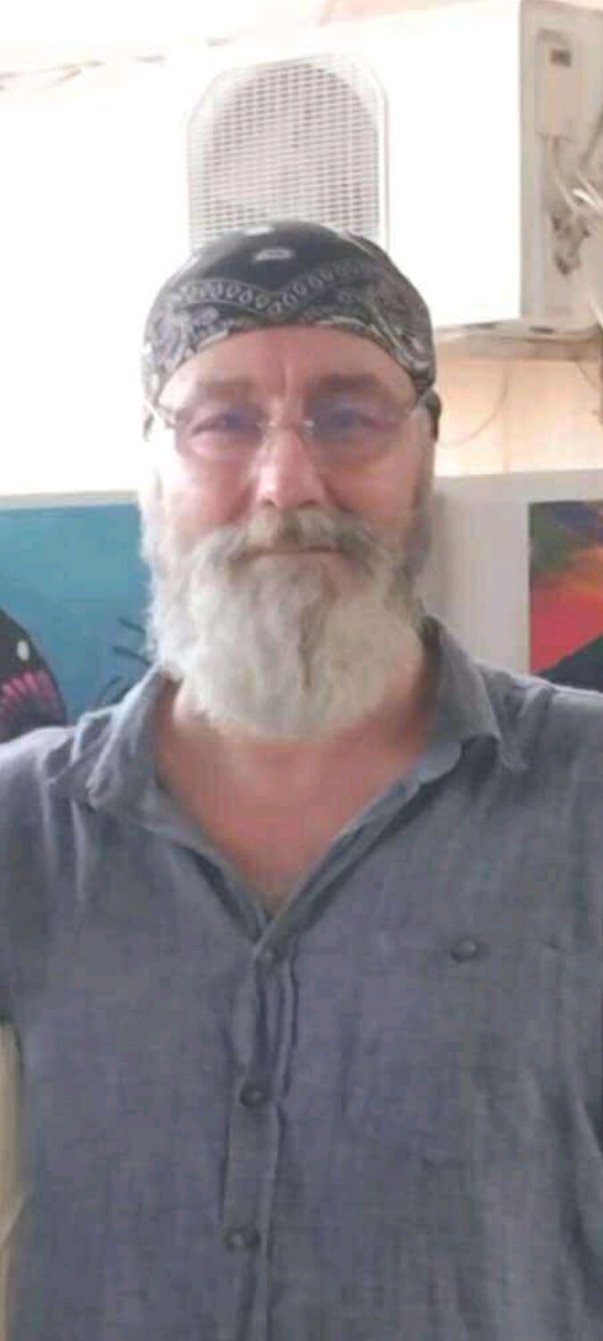  52060157  Kakha, 55 ,    