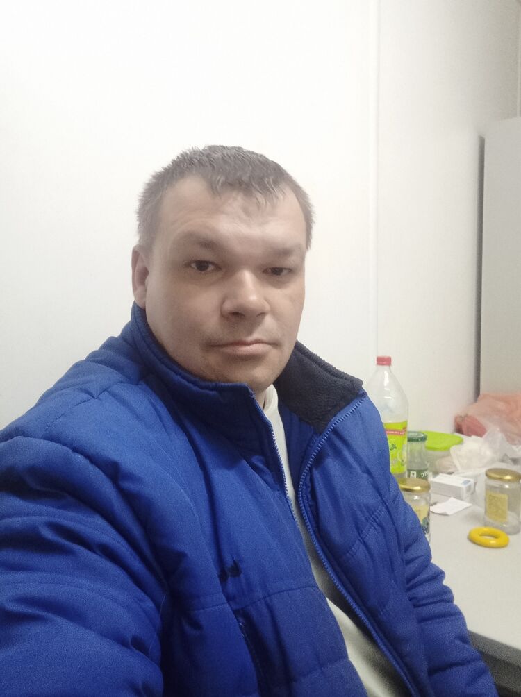  33103157  , 45 ,    