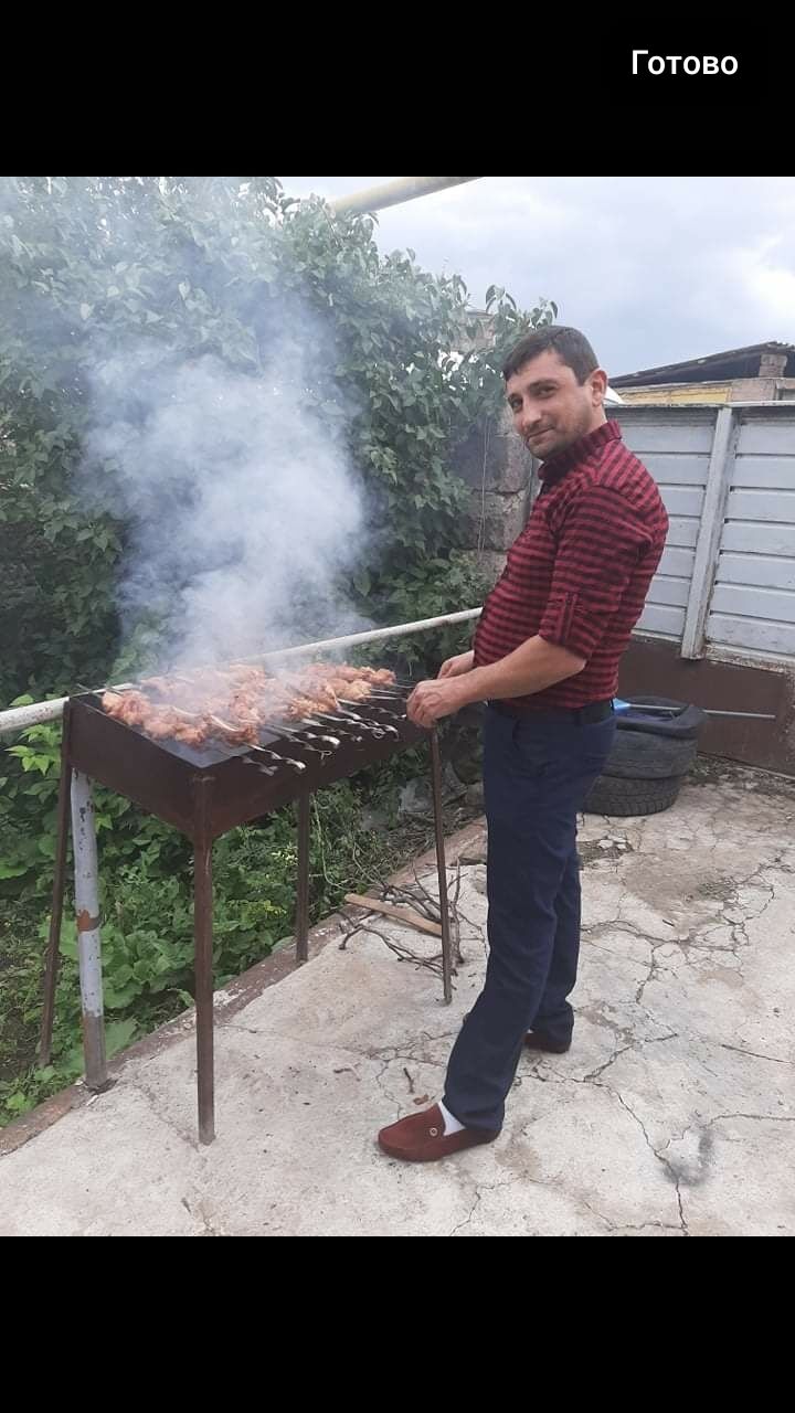  27318567  Vardan, 43 ,    