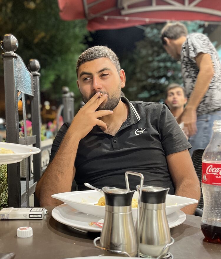  ,   Arman, 25 ,   ,   