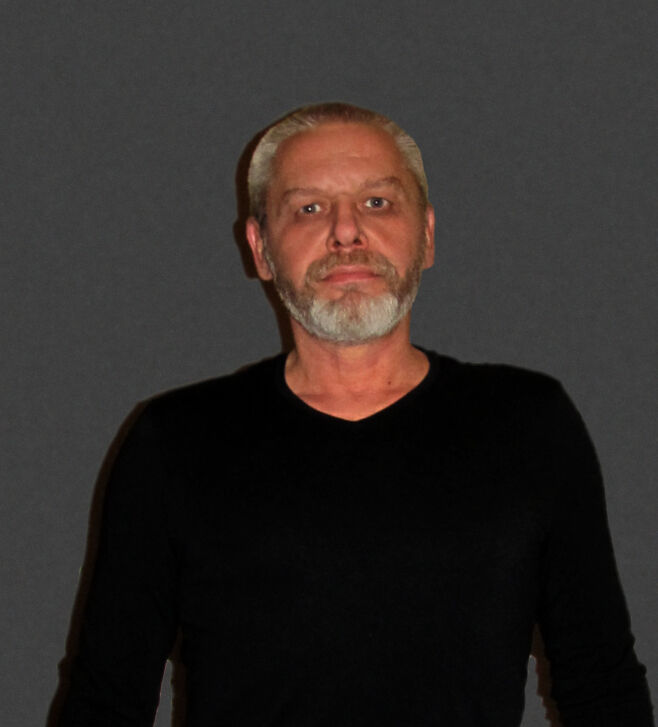  ,   Wlad, 58 ,   
