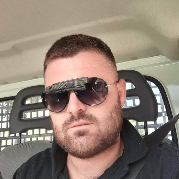  40639217  Vadim, 42 ,    Azor
