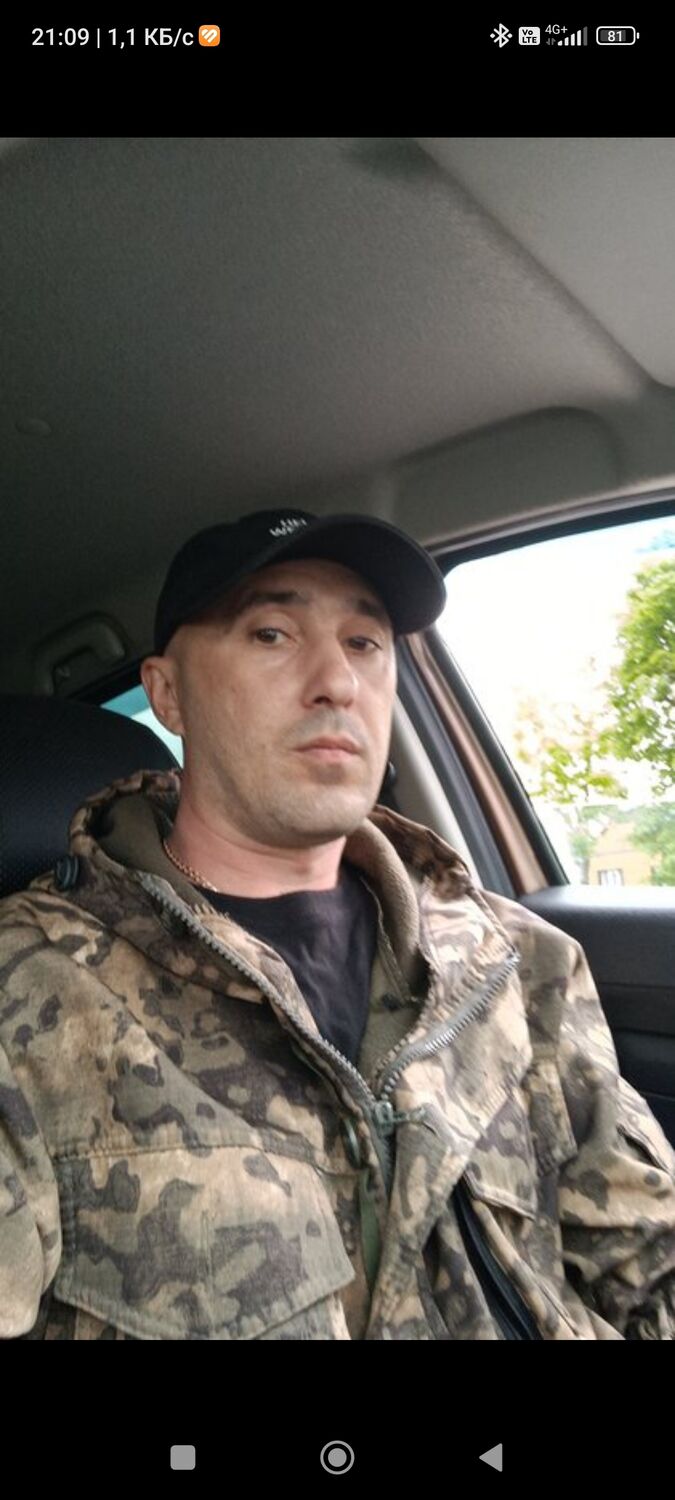  40079087  Andrey, 40 ,    