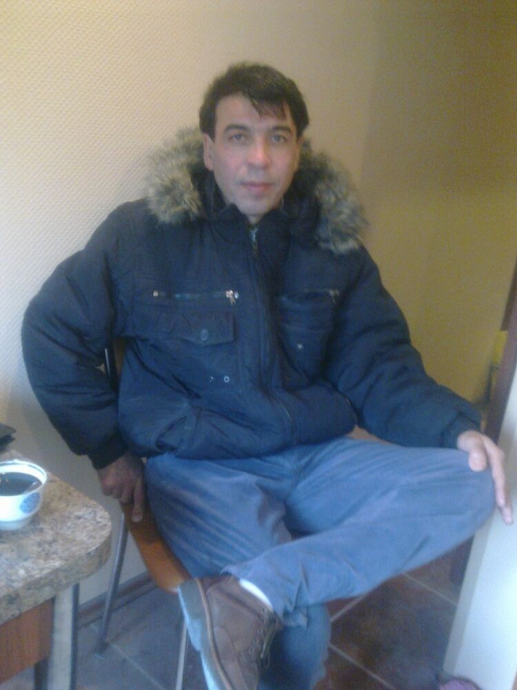  8988307  , 54 ,    