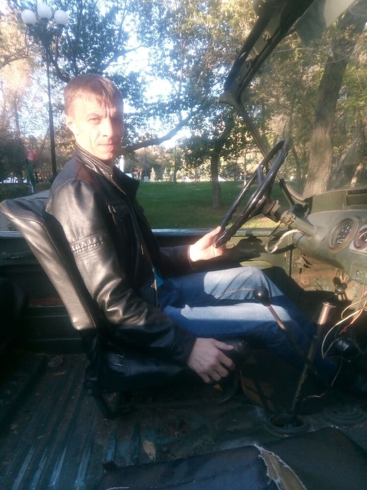  ,   Alexey, 37 ,   c 