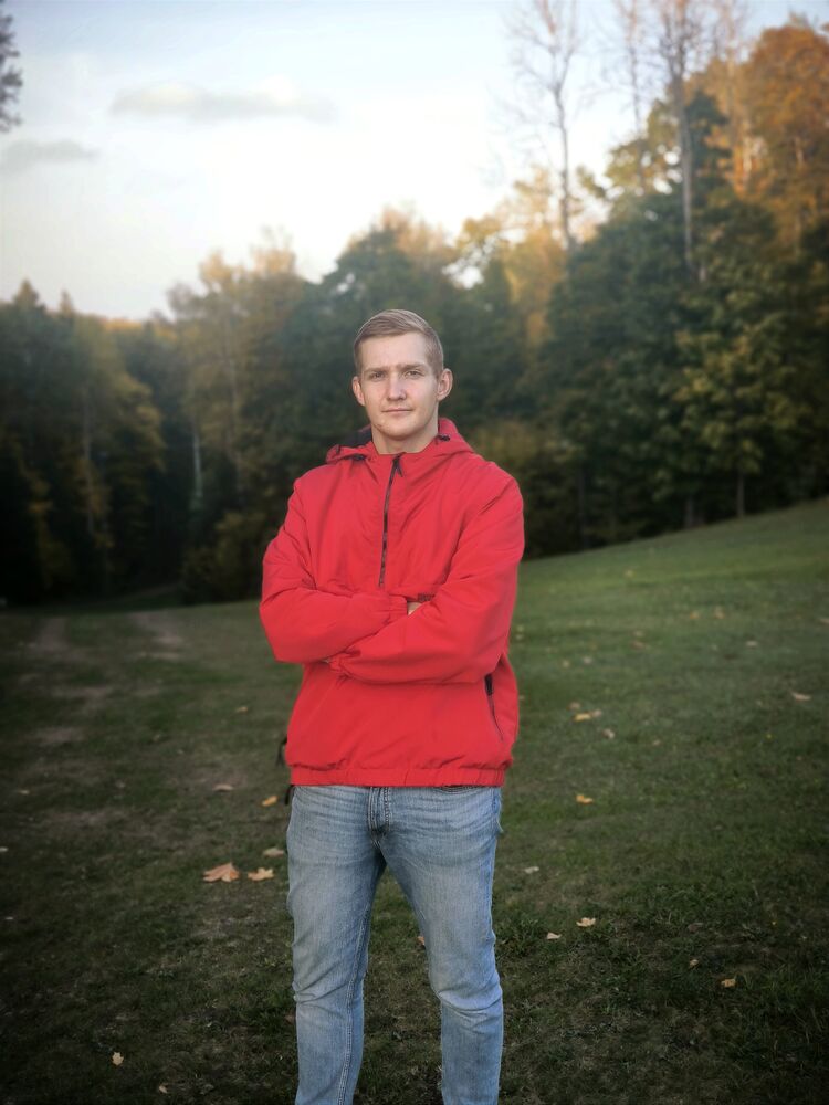  48640397  Igor, 29 ,    