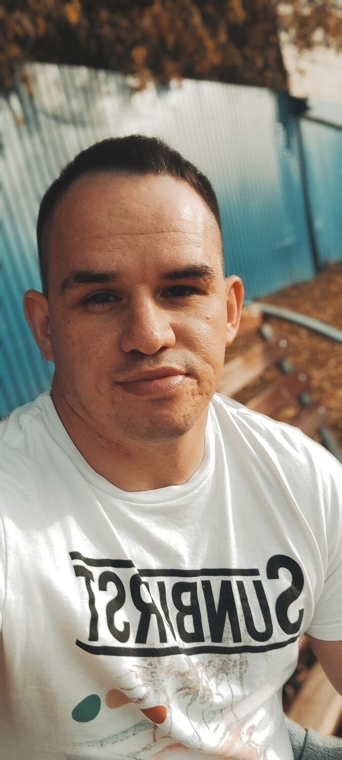  42899967  Tom Hardy, 36 ,    