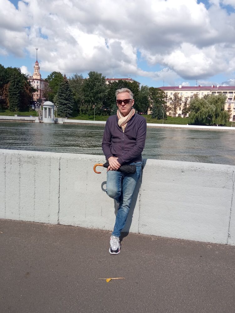  43202857  Aleksandr, 66 ,    
