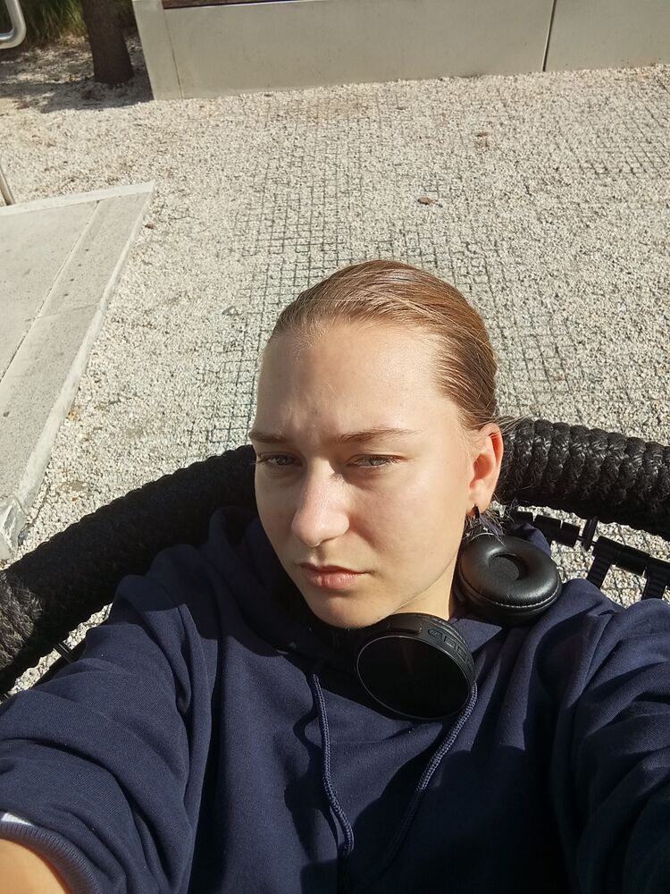  52005247  , 18 ,    