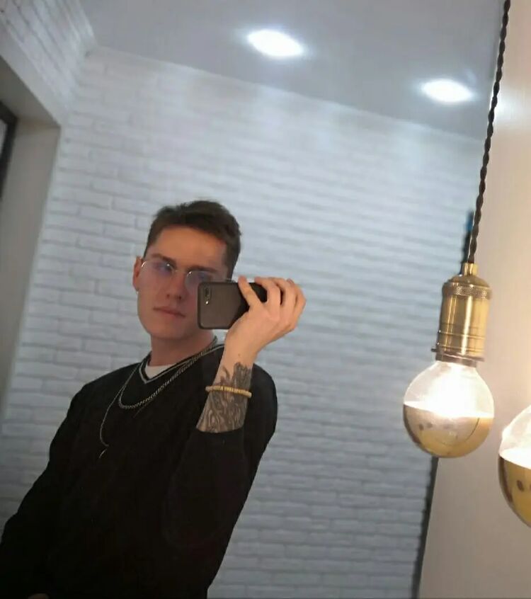  44895637  , 24 ,    