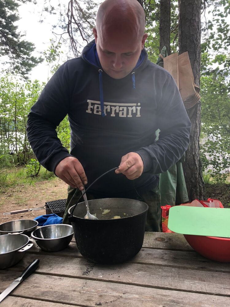  ,   Viktor, 32 ,   ,   , c , 