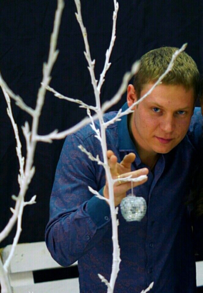  5662337  Inkognito, 40 ,    