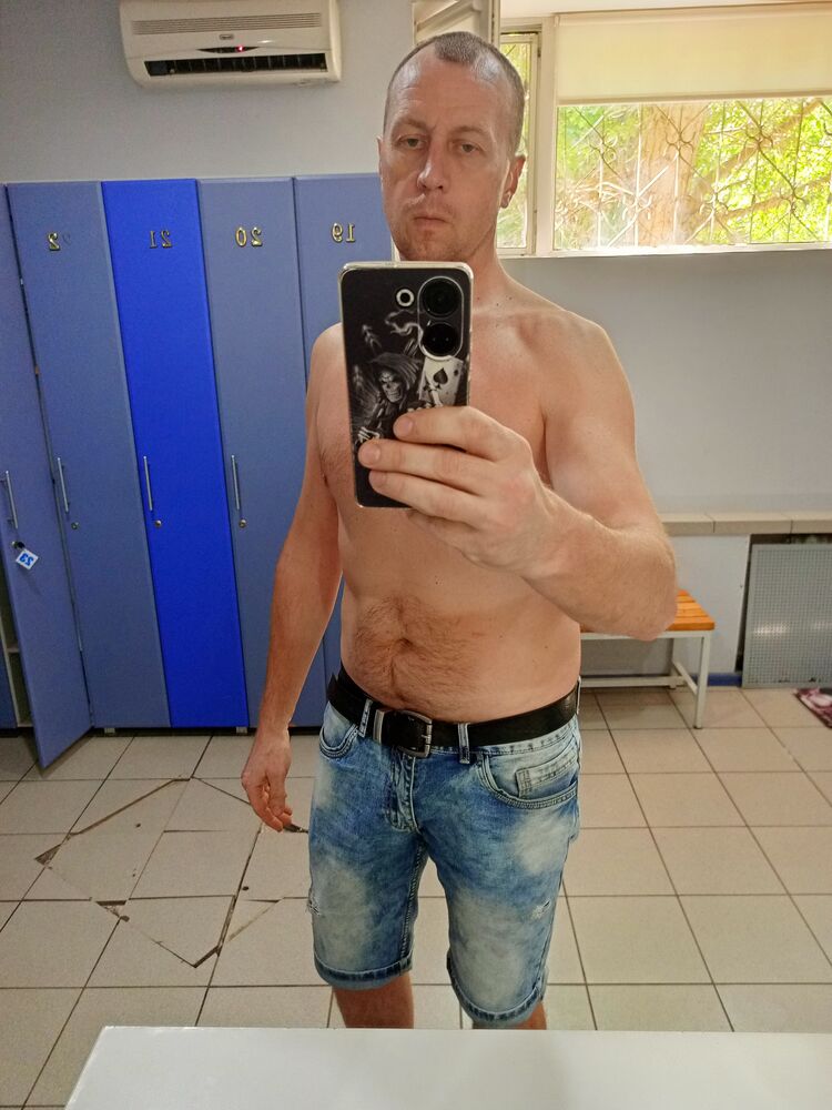  42906057  , 47 ,    