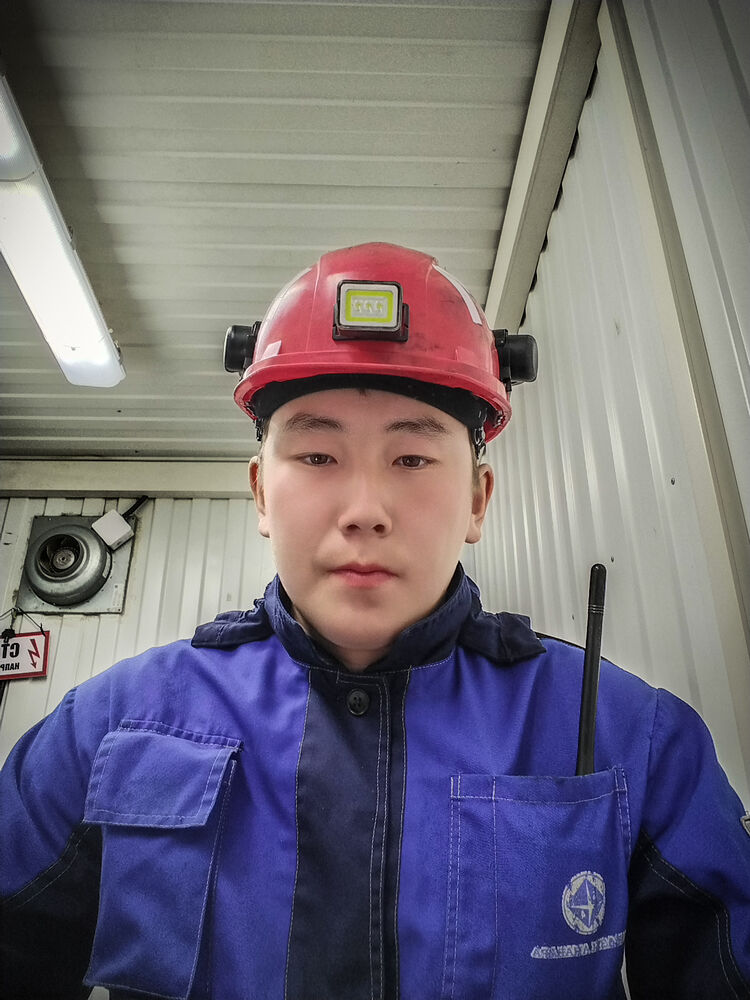  ,   Ayaal, 24 ,   ,   