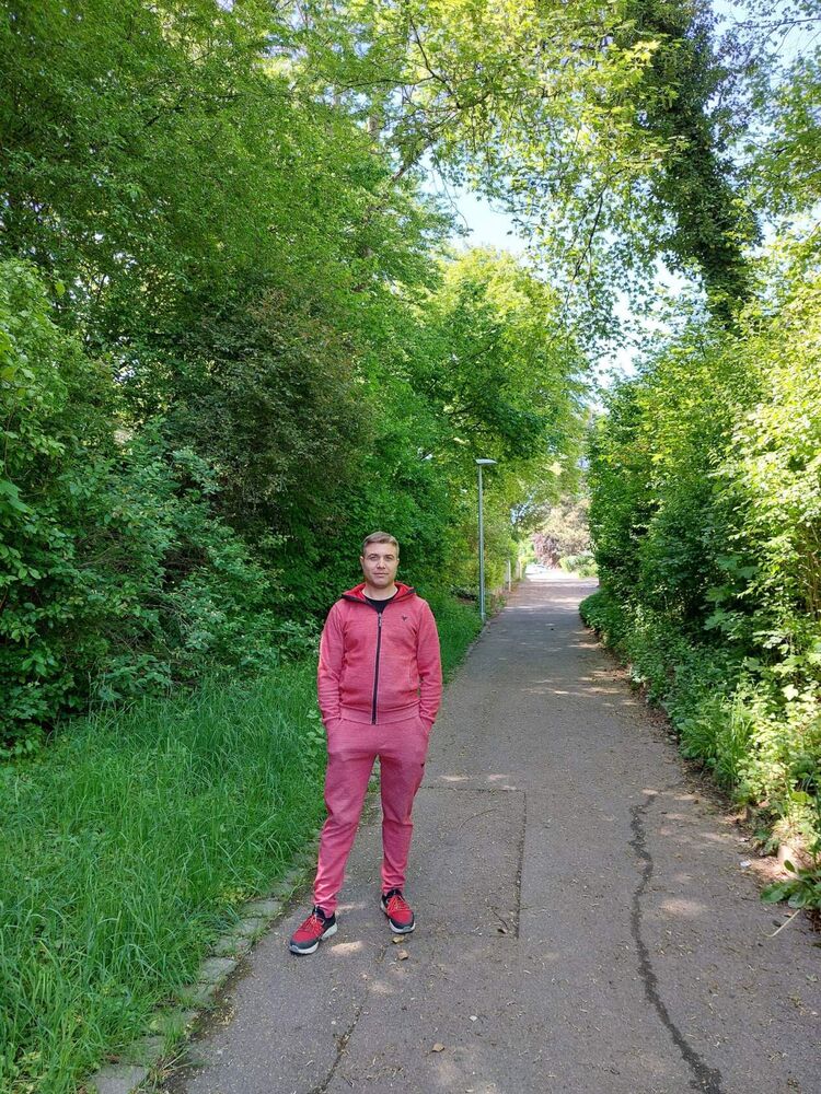  Eichgraben,   Ivan, 43 ,   ,   