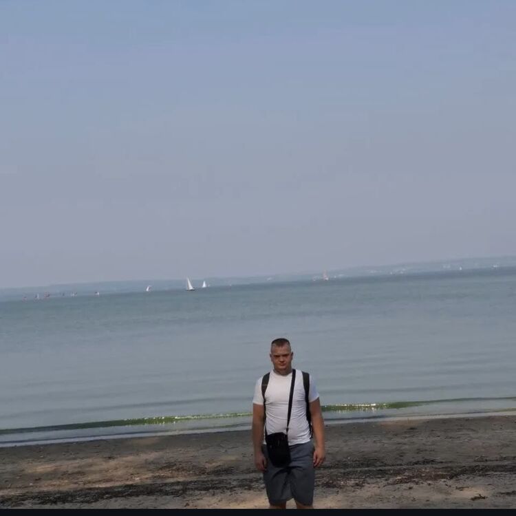  48372107  Ҹ, 21 ,    