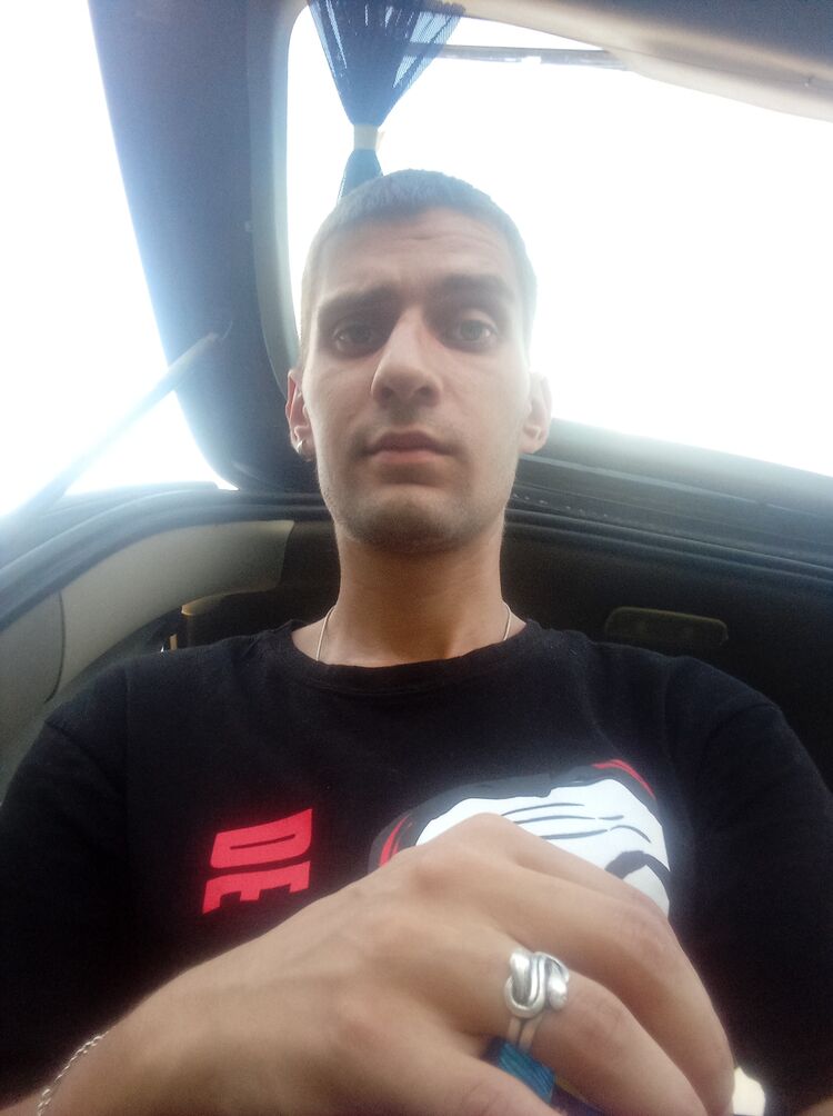  ,   Denis, 29 ,   ,   , c 