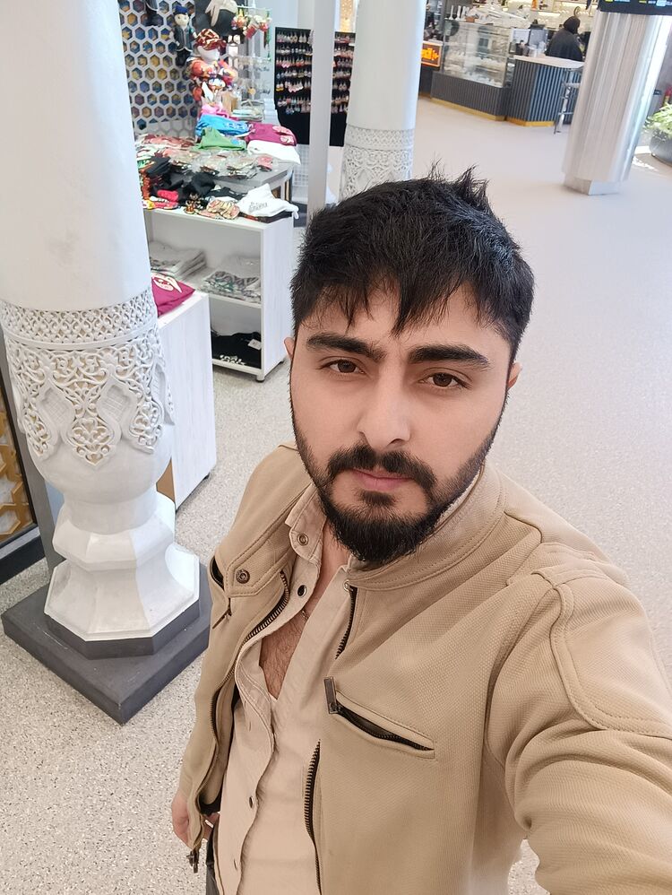 42248777  Arjhe, 29 ,    