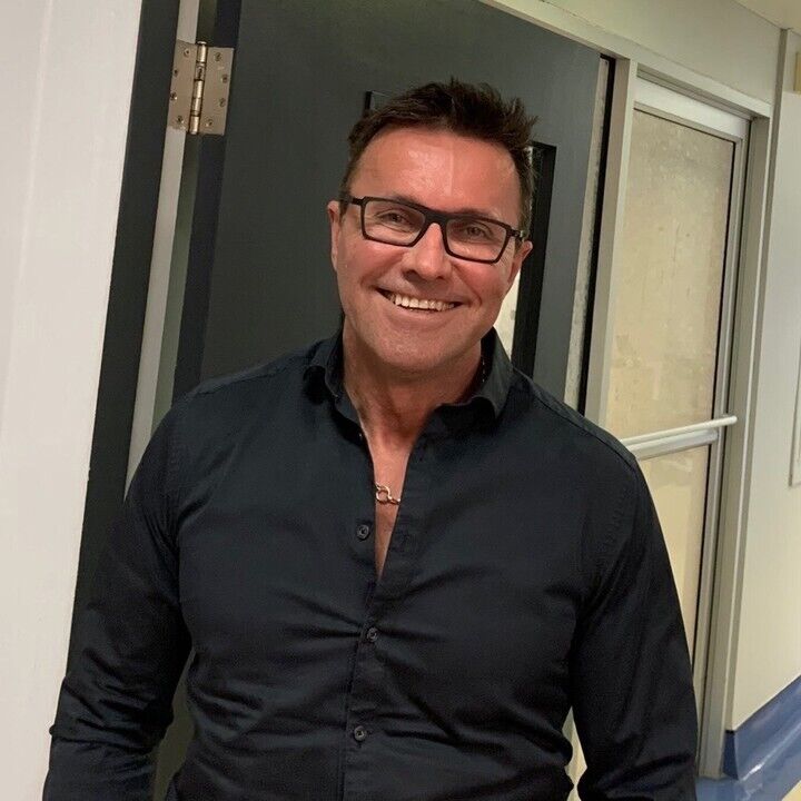  24769497  Alex, 62 ,    Lagos