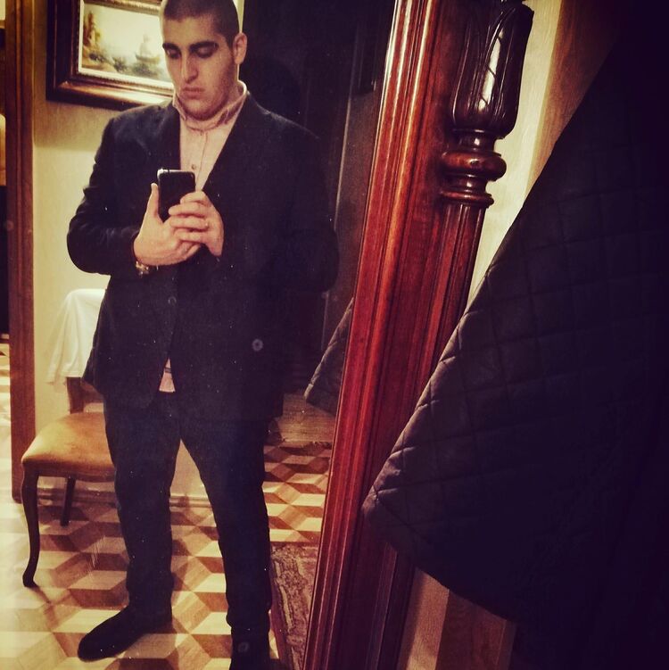  27561667  Luka, 26 ,    